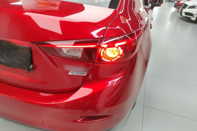 Used Mazda Mazda 3 Axela 2017 Sedan 1.5L Automatic Luxury Model Emission Standard China V
