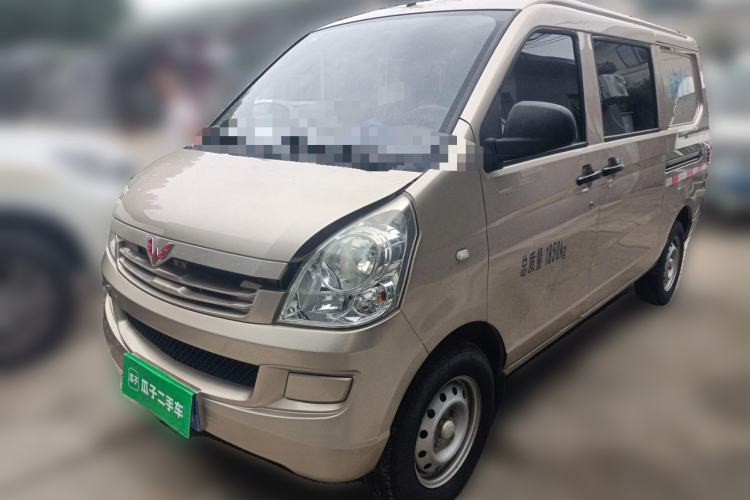 Used Wuling Rongguang V 1.2-liter manual 5-seater
