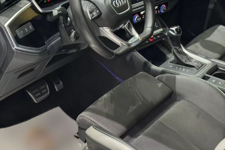 Used Audi Q3 2023 40 TFSI Fashion Dynamic Model