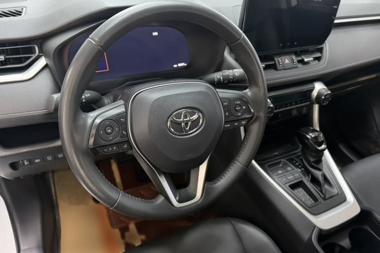 Used Toyota RAV4 2023 2.0L CVT Two-Wheel Drive 20th Anniversary Platinum Edition
