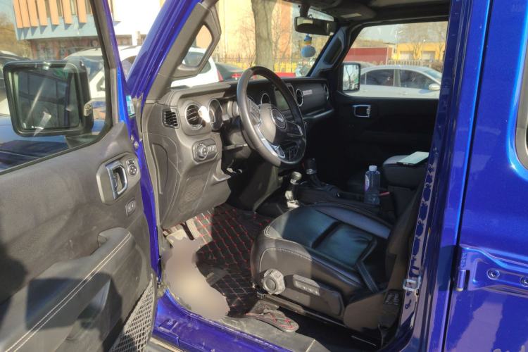 Used Jeep Wrangler 2019 2.0T Sahara Four-Door Version China VI Emission Standard