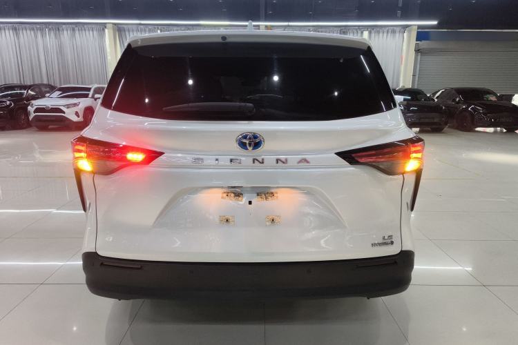 Used Toyota Sienna 2021 2.5L Hybrid Comfort Edition