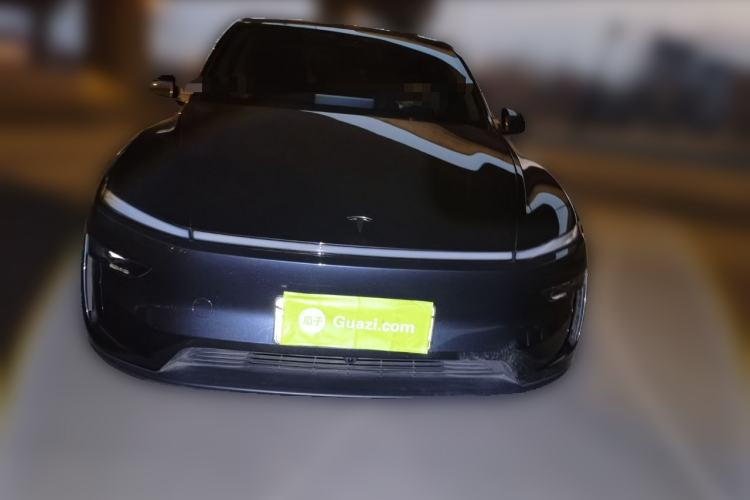 Used Tesla Model Y 2025 Rear-Wheel-Drive Version