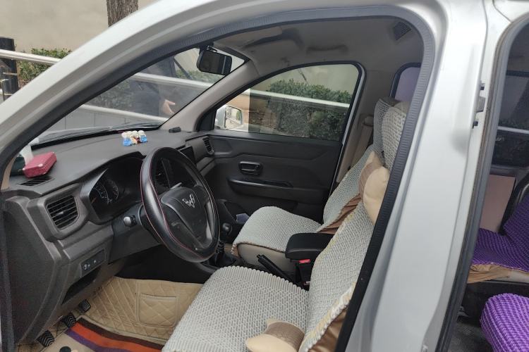 Used Wuling Hongguang V 2019 1.5L Enjoyment Version China VI LAR
