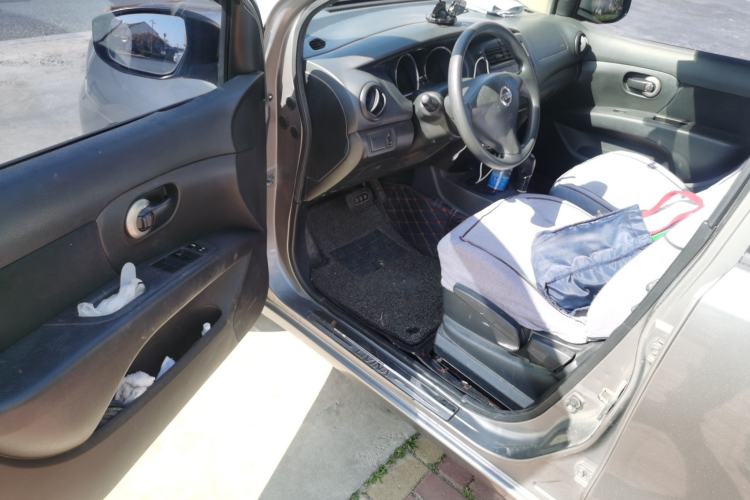 Used Nissan Livina 2015 1.6XE CVT Comfort Edition Driver Seat