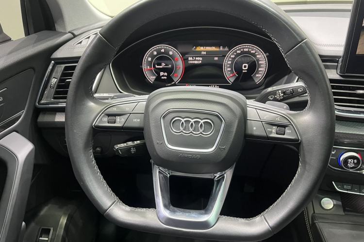 Used Audi Q5L 2022 40T Luxury Dynamic Model Interior 8