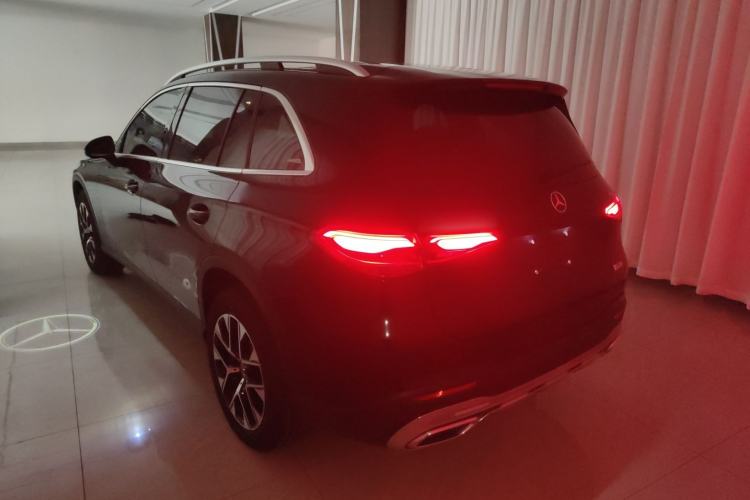 Used Mercedes-Benz GLC 2025 GLC 260 L 4MATIC Dynamic Edition Exterior 2