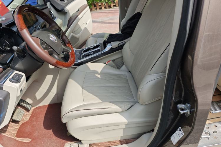 Used Buick GL8 2021 Land Cruiser Executive 652T Premium Model