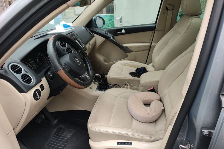 Used Volkswagen Tiguan 2012 2.0 TSI Automatic All-Wheel Drive Flagship Edition Left Front Seat