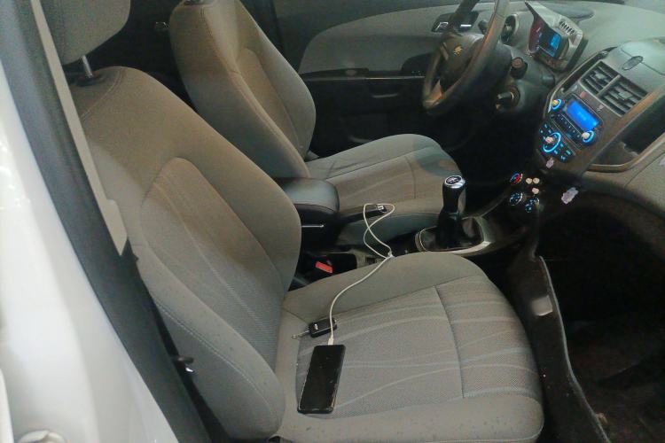 Used Chevrolet Aveo Sonic 2011 Sedan 1.4L Manual Transmission SE
