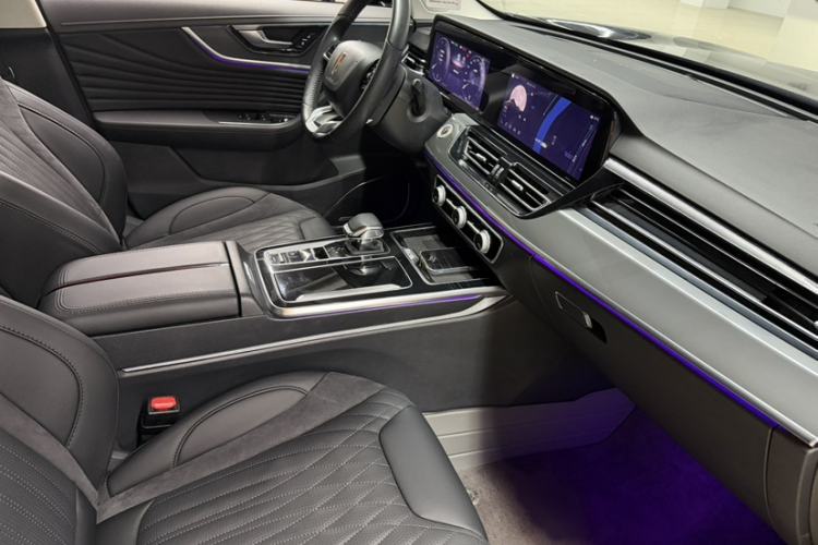 Used Hongqi HS5 2023 2.0T Qixiang Pro Edition Interior 2