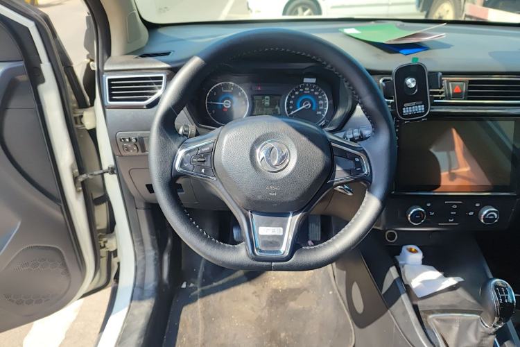 Used Dongfeng Fengon 580 2017 1.8L Manual Comfort Model Steering Wheel