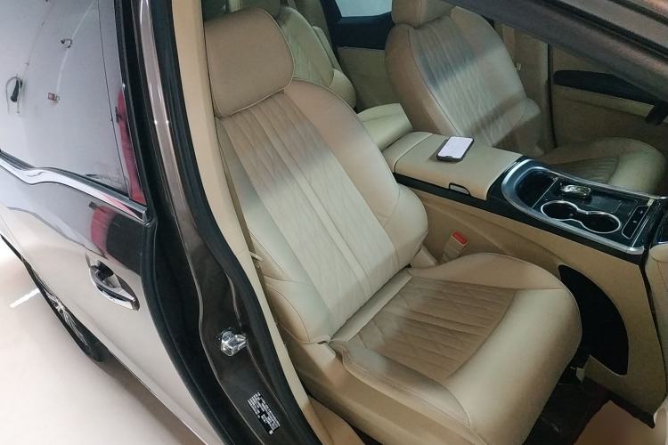 Used Buick GL8 2023 Land Executive Class Deluxe Model
