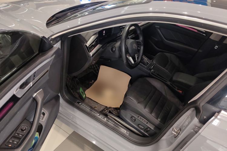 Used Volkswagen FAW-Volkswagen CC 2023 380TSI Striking Edition