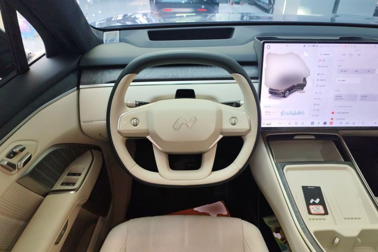 Used ONVO Luxeed L90 2025 Model—Ultra Six-Seater Version
