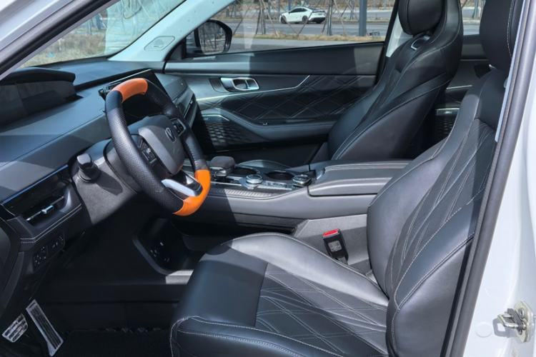 Used CHANGAN UNI-K 2024 2.0T Two-Wheel Drive Global Edition Interior 5