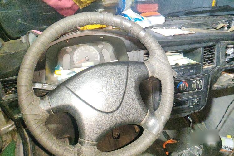 Used Wuling Zhiguang 2020 1.2L Van Utility Model China VI Emission Standard 2 Seats LSI