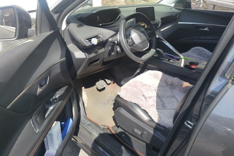 Used Peugeot 4008 2017 350THP Elite Edition Driver Seat