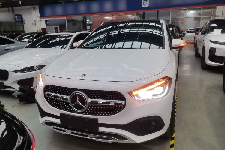 Used Mercedes-Benz GLA 2022 Facelifted GLA 200 Front