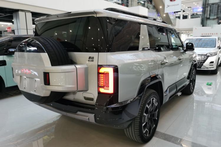 Used Formula Leopard 8 2025 Smart & Brave Flagship Edition 7 Seats