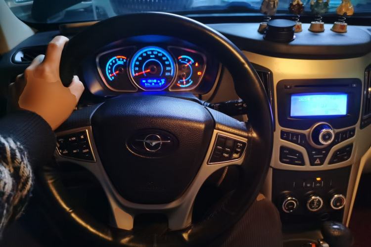 Used Haima S7 2015 2.0L Automatic ZhiShang Version
