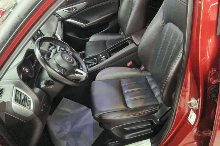 Used Mazda CX-4 2018 2.0L Automatic Two-Wheel Drive Blue Sky Luxury Edition Left Front Seat