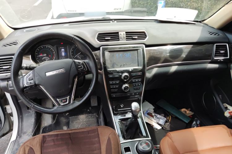 Used Haval H2 2016 Red-Label 1.5T Manual Two-Wheel Drive Luxury Model
