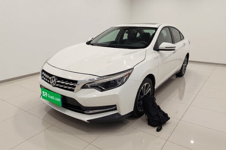 Used Venucia D60 2018 1.6L Manual Smart Connect Elite Edition Guazi used car, China used car export, Used car for sale, Used cars, Cheapest cars for sale