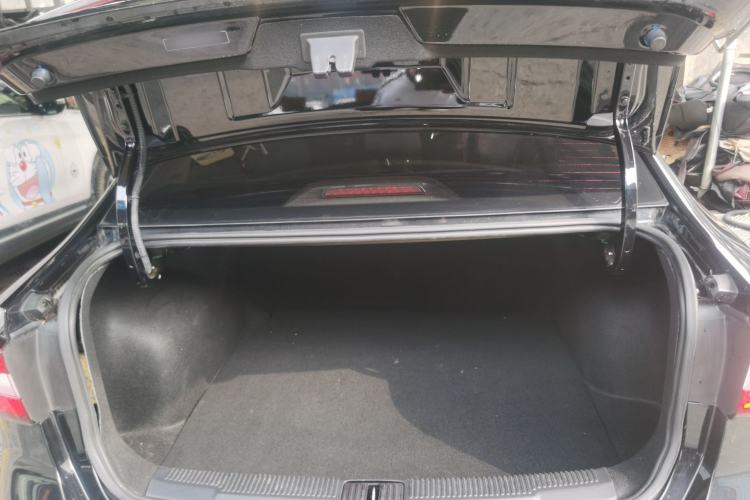 Used Roewe i5 2019 1.5L Automatic 4G Connected Langyue Edition
