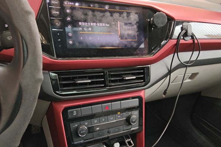 Used Volkswagen T-Cross 2020 280TSI DSG Luxury Edition Audio And AC Panel