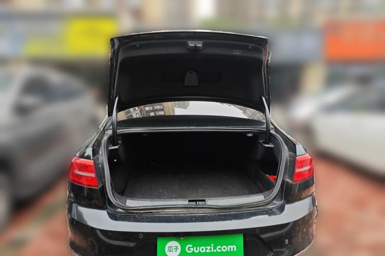 Used Volkswagen Magotan 2018 280TSI DSG Leading Model Trunk