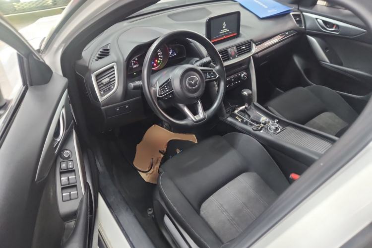 Used Mazda CX-4 2018 2.0L Automatic 2WD Blue Sky Exploration Edition China VI Standard
