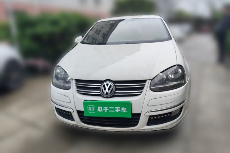 Used Volkswagen Sagitar 2011 1.6L Manual Comfort Version Front