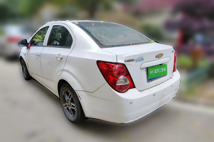 Used Chevrolet Aveo Sonic 2011 Sedan 1.4L MT SL