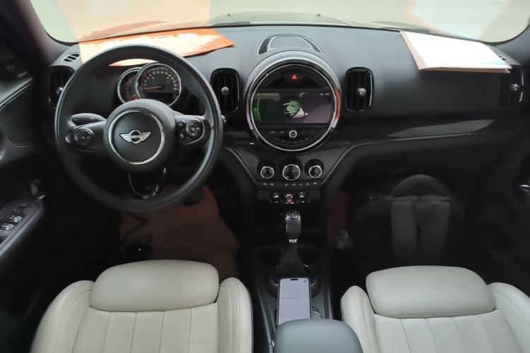 Used MINI Countryman 2017 1.5T COOPER ALL4 Traveler Center Console