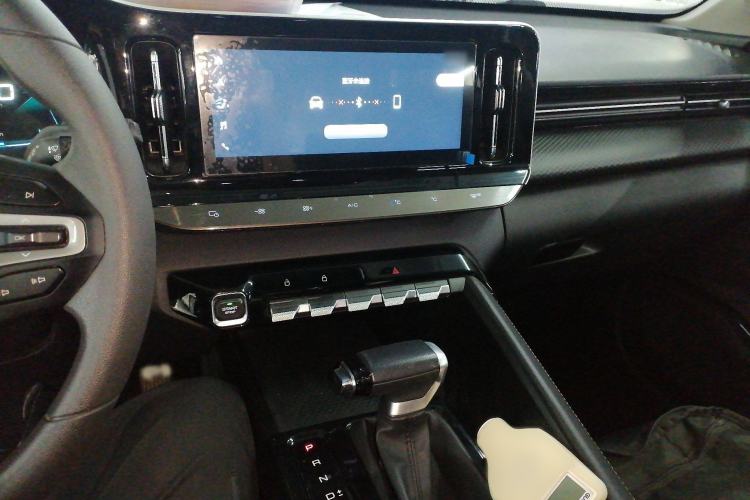 Used Baojun Valli 2021 1.5T Yili Pasture CVT Luxury Model Audio And AC Panel