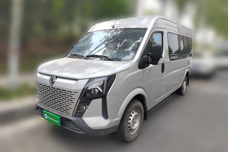 Used Dongfeng Yufeng 2023 V9+ 2.0T Manual Front-Wheel-Drive Multi-Function Mid-Roof Van with 7/8/9 Seats