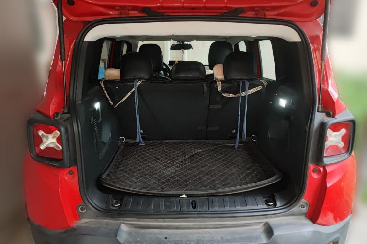 Used Jeep Renegade 2018 Connected Large Screen Version 180T Automatic High-Energy Edition