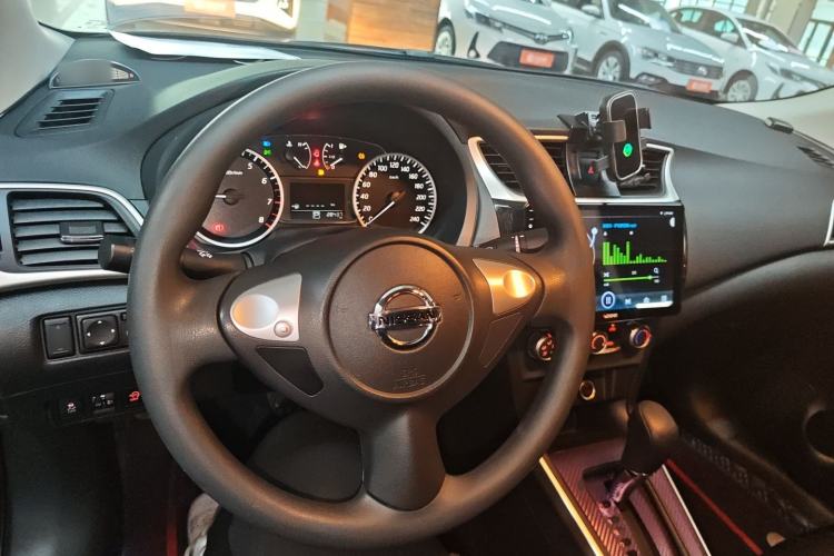 Used Nissan Sylphy 2024 Revised Version Classic 1.6XE CVT Comfort Edition Center Console