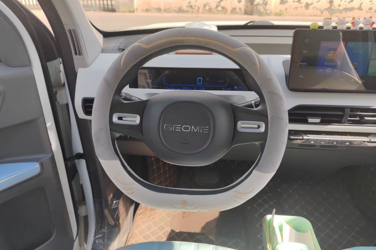 Used Geely Galaxy Panda 2023 Panda Mini 200km Endurance Bear
