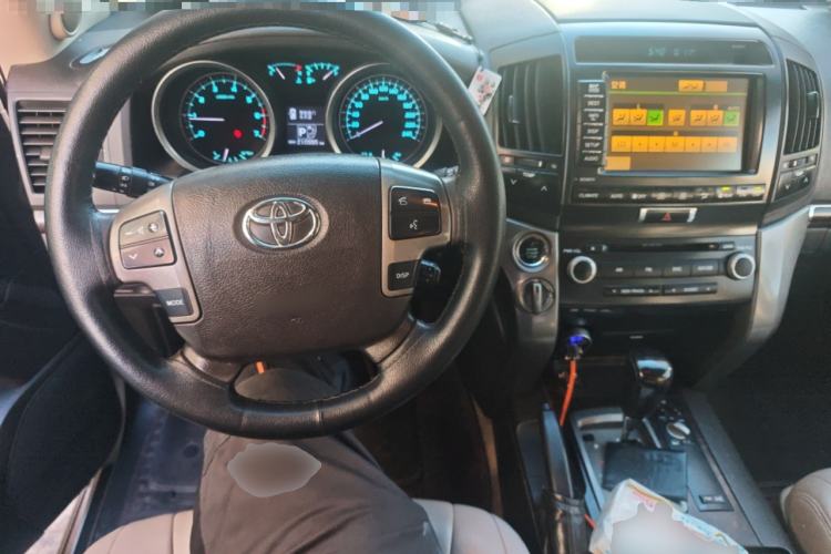 Used Toyota Land Cruiser 2010 4.7L Automatic VX Steering Wheel
