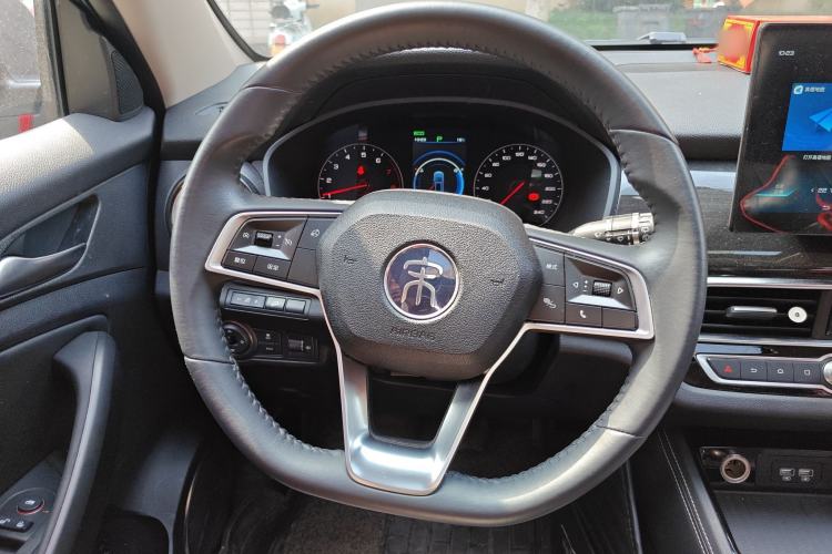 Used BYD Song 2021 Classic Edition 1.5T Automatic Luxury Model Steering Wheel