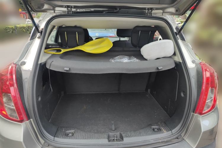 Used Buick Encore 2015 1.4T Automatic Two-Wheel Drive Urban Elite Version
