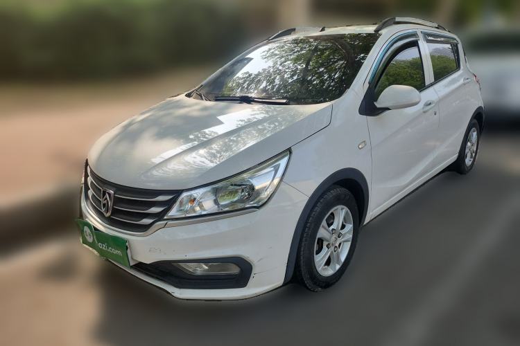 Used Baojun 310 2016 1.2L manual Comfort trim level
