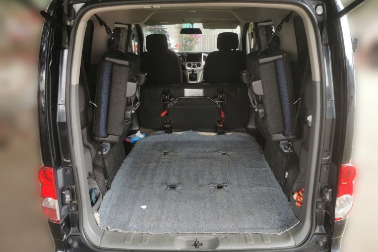 Used Nissan NV200 2013 1.6L Luxury Model China IV Standard Trunk