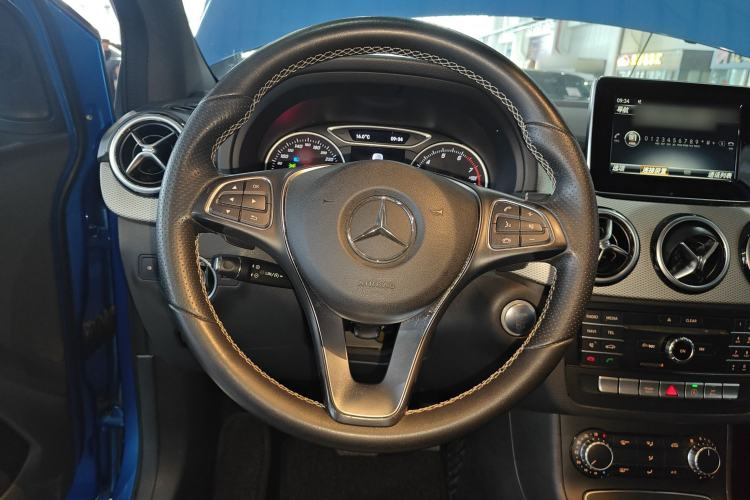 Used Mercedes-Benz B-Class 2015 B 200 Sport Edition Steering Wheel