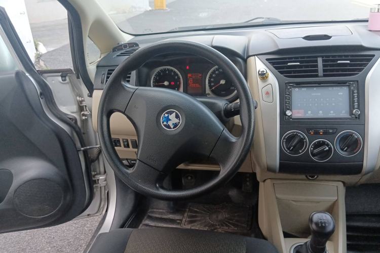 Used Venucia R50 2013 1.6L Manual Fashion Edition