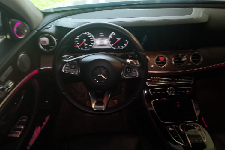 Used Mercedes-Benz E-Class 2016 E 300 L Stylish Model Steering Wheel