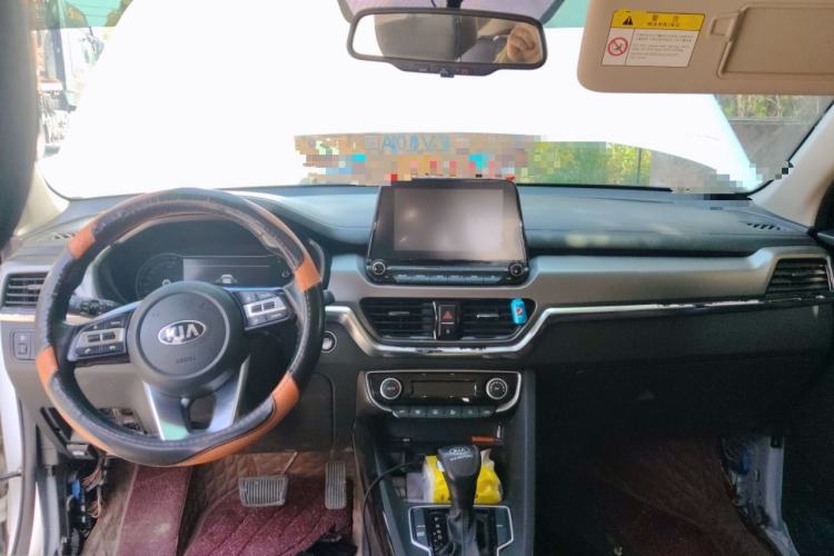 Used Kia Sportage R 2019 2.0L Automatic Smart Luxury Edition Center Console