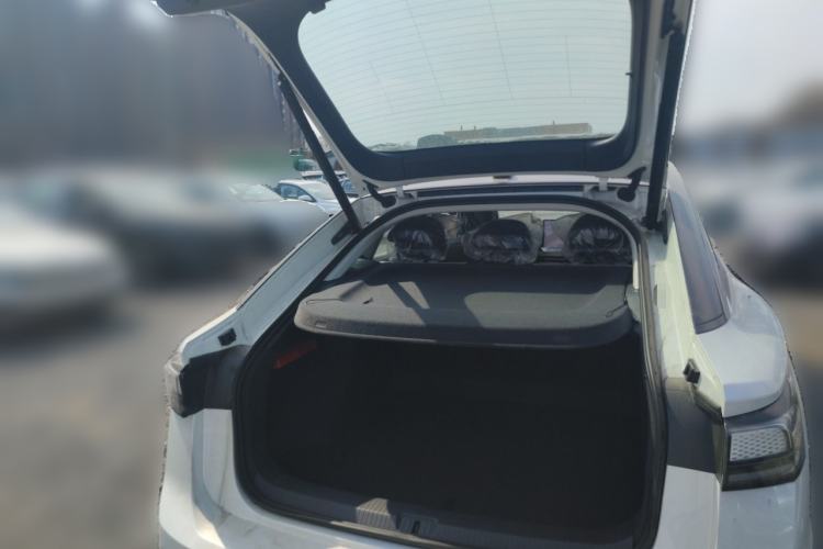 Used Volkswagen ID.7 VIZZION 2024 PRO Model Trunk